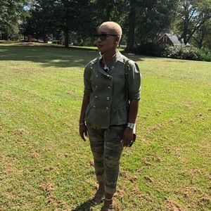 Meet your Posher, Serena